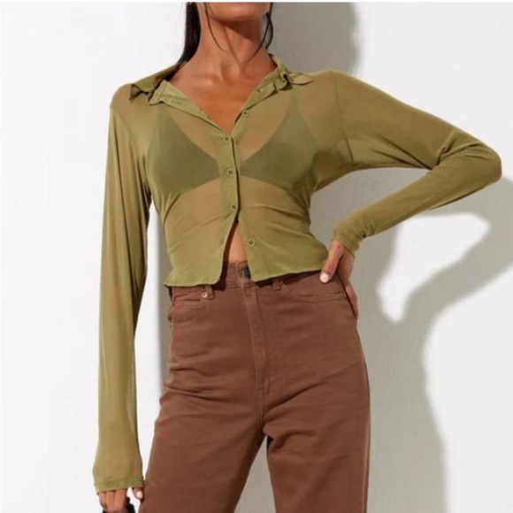 BNWT Motel Rocks Kelly Shirt Olive And Motel Rocks White Halter - Picture 7 of 11
